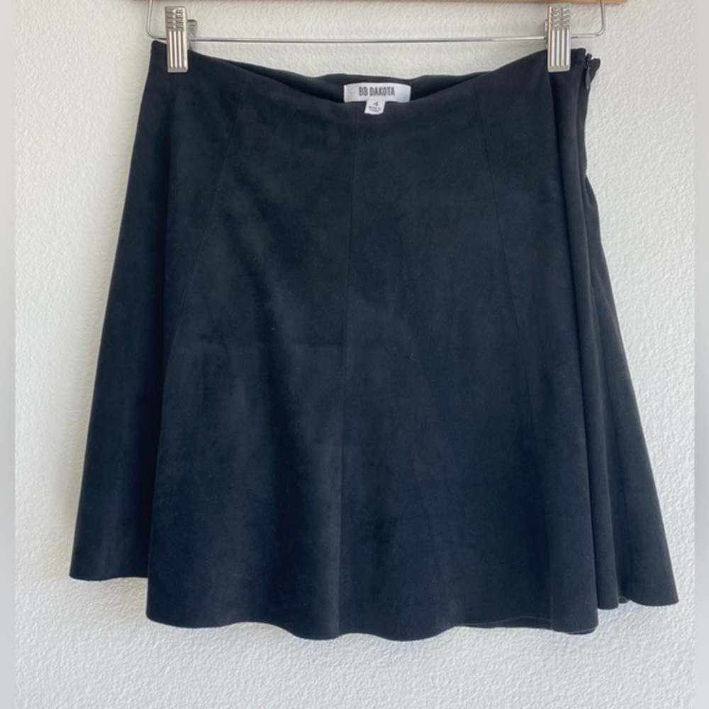 BB Dakota faux suede a line short skirt black